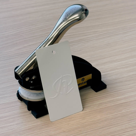 Prägestempel elegante Buchstaben