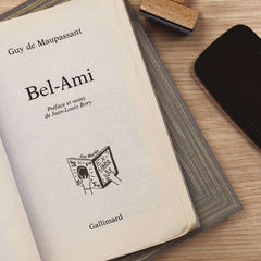 Tampon Ex-libris mains tenant livre