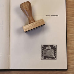 Tampon Ex-libris livre blanc sur noir